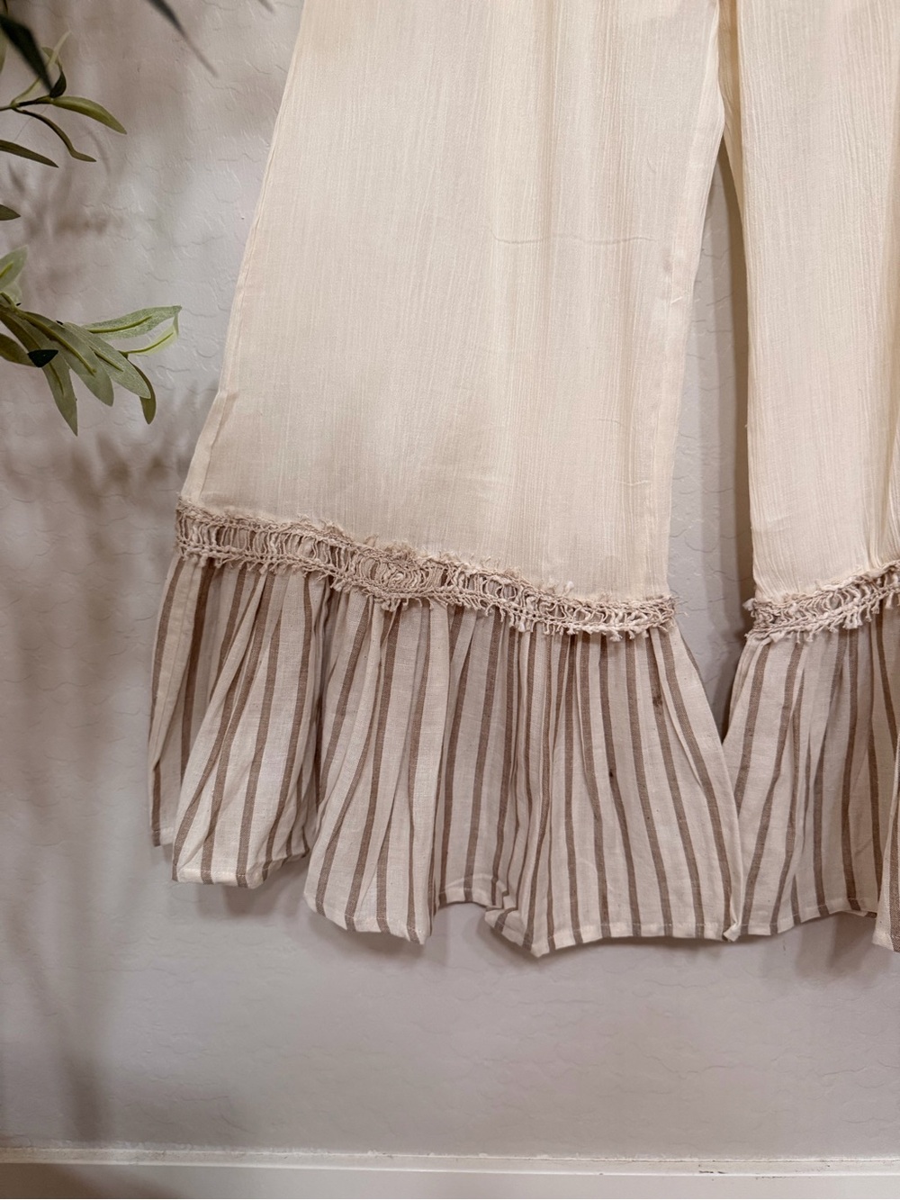 NWT POL Cream Boho Tiered Ruffle Pants - Picture 6 of 10